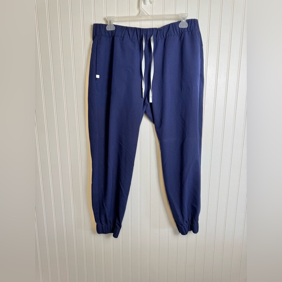 Figs Technical Collection Navy Jogger Style Scrub Bottoms L6 - Picture 1 of 5